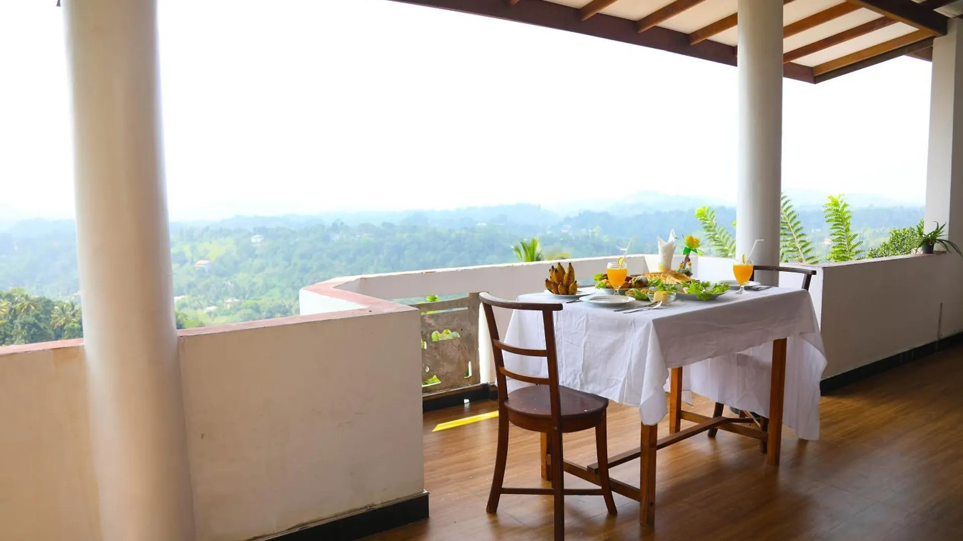 Mountain Bliss Villa Peradeniya Sri Lanka